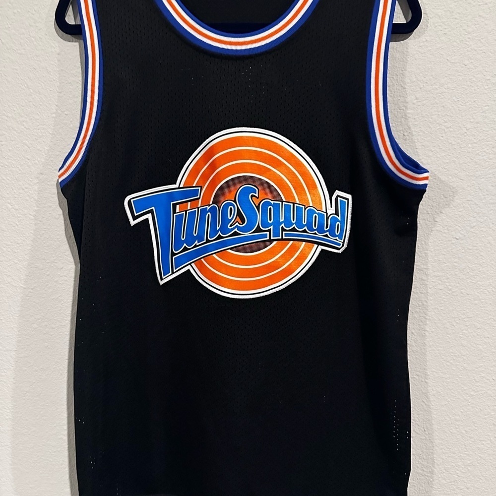 Black Tune Squad Basketball‎ Jersey size small adults
